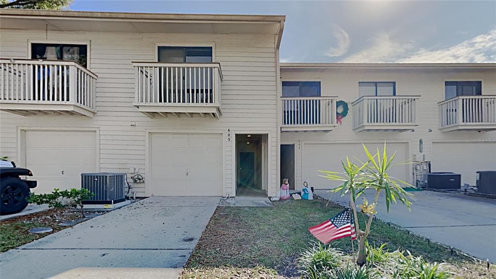 6438 93RD TERRACE N UNIT 605 PINELLAS PARK, FL 33782