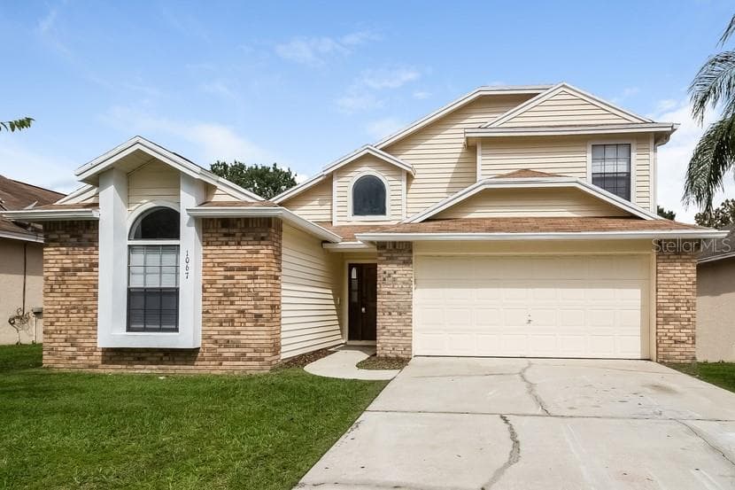 1067 MANIGAN AVENUE OVIEDO, FL 32765