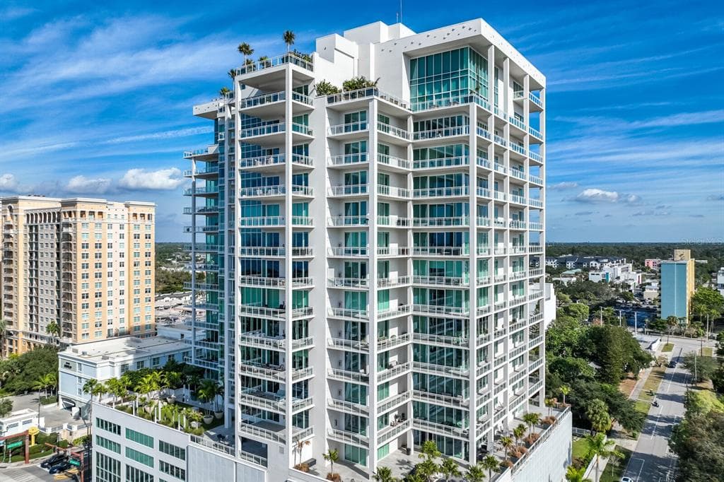 540 N TAMIAMI TRAIL UNIT 804 SARASOTA, FL 34236