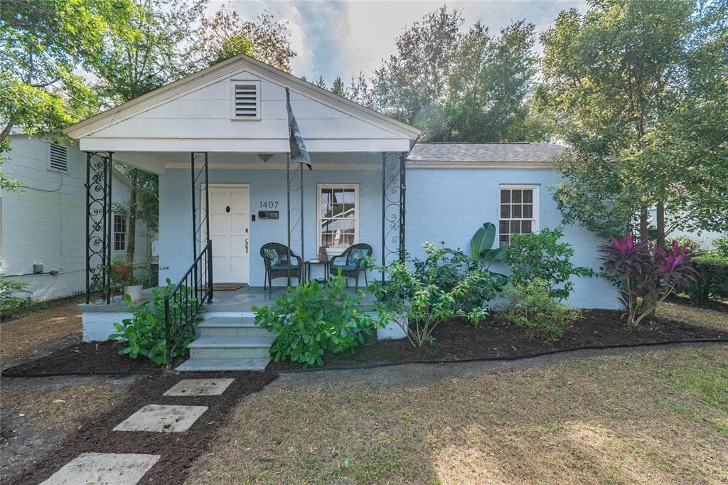 1407 E POWHATAN AVENUE TAMPA, FL 33604