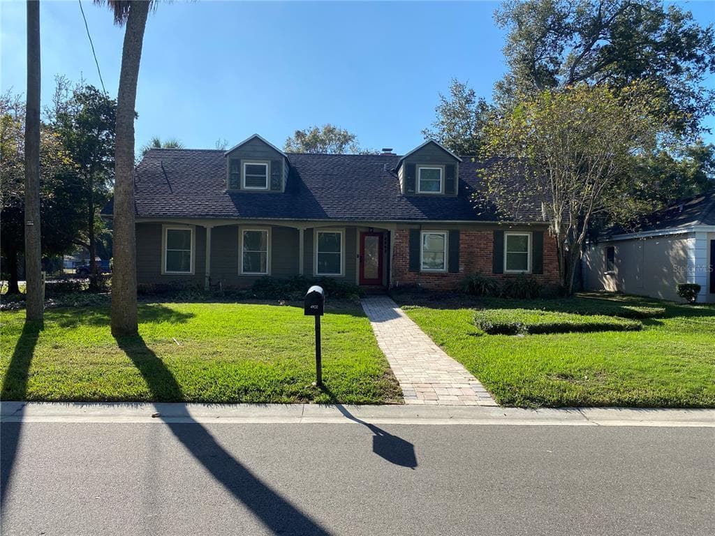 4902 W. ESTRELLA ST TAMPA, FL 33629