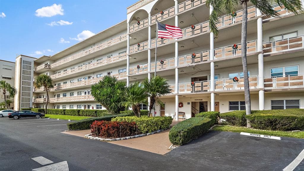 5603 80TH STREET N UNIT 209 ST PETERSBURG, FL 33709