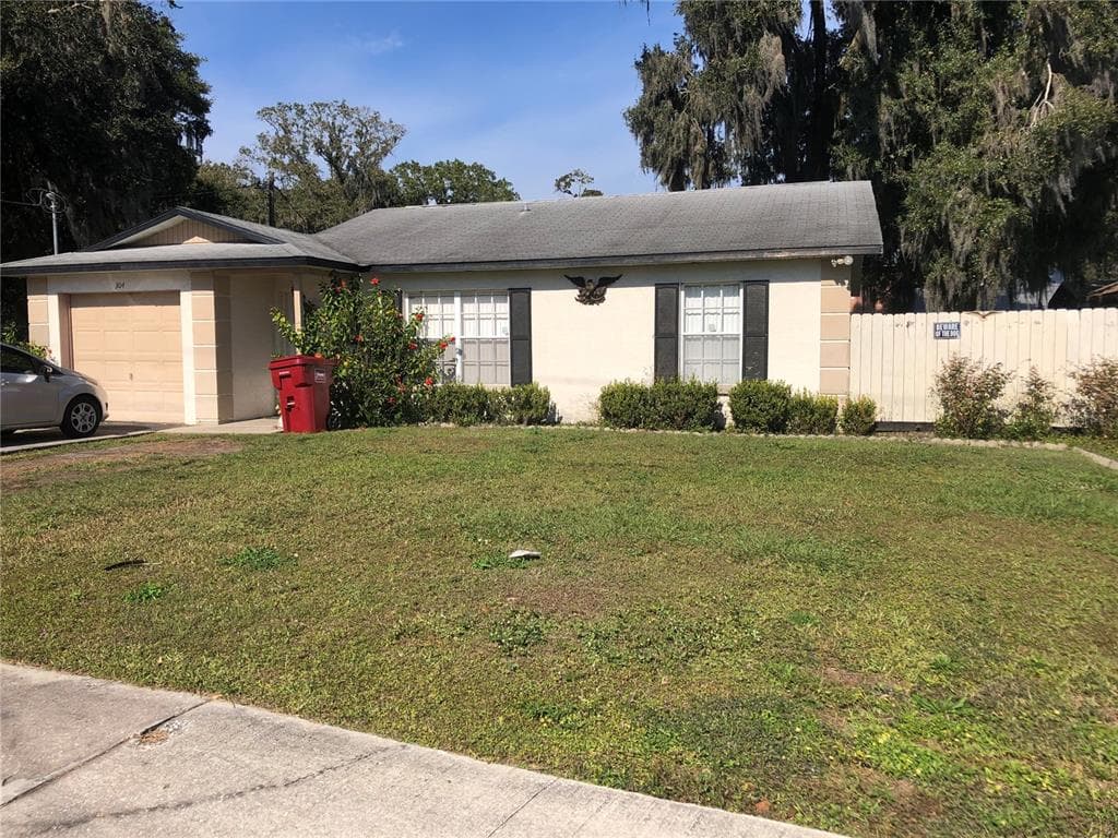 304 W GRANT STREET PLANT CITY, FL 33563