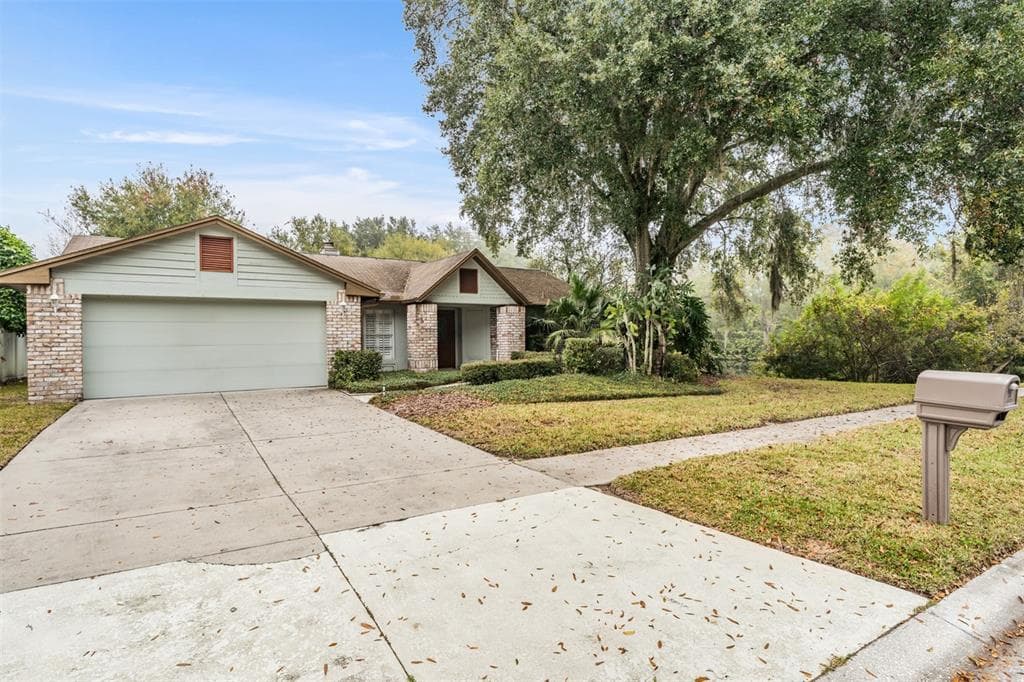 6207 EAGLEBROOK AVENUE TAMPA, FL 33625