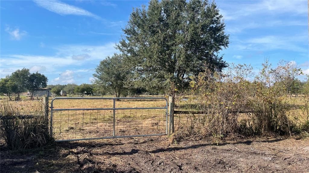 31640 CLAY GULLY ROAD MYAKKA CITY, FL 34251