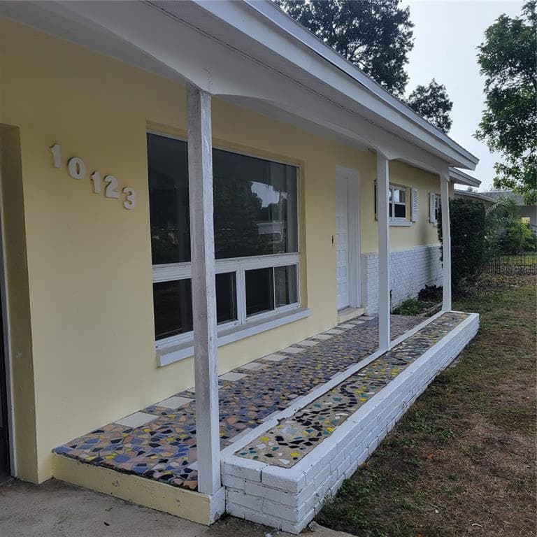10123 NASSAU COURT SEMINOLE, FL 33776