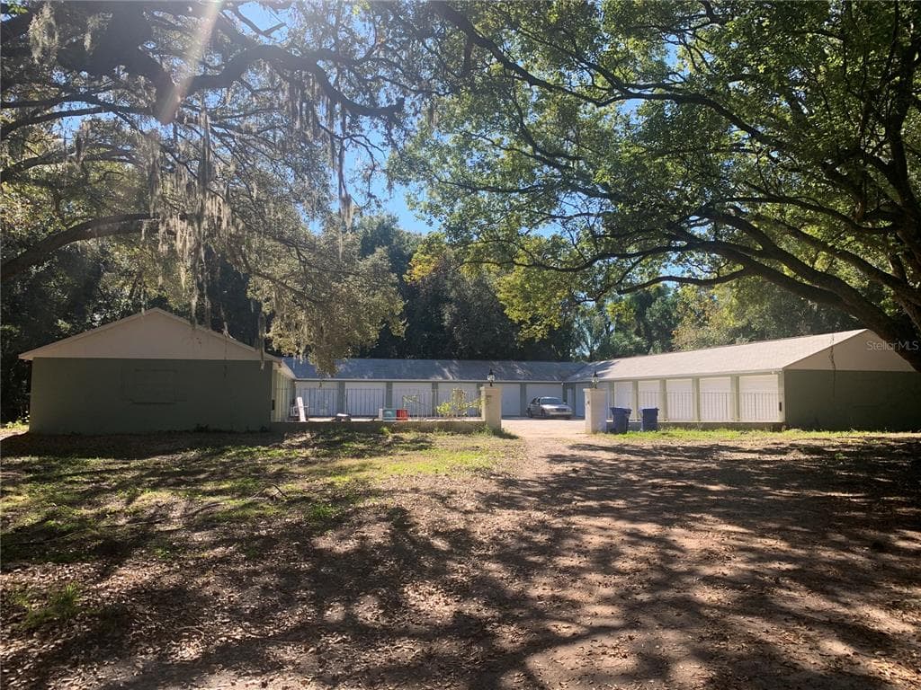 824 S PARSONS AVENUE BRANDON, FL 33511