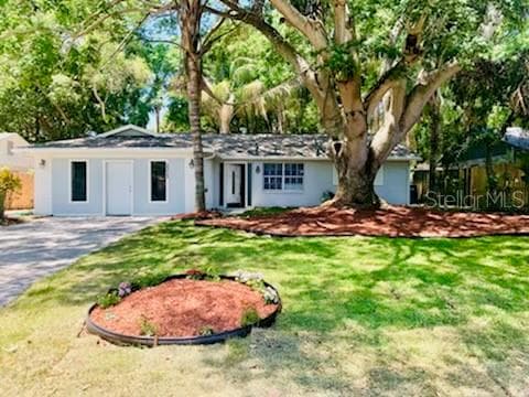 2215 GLEN DRIVE
