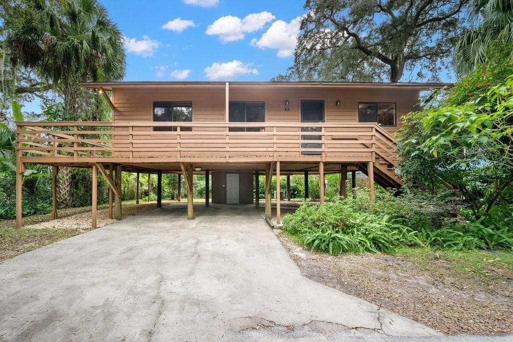 43 HAMILTON HEATH DRIVE TAMPA, FL 33604