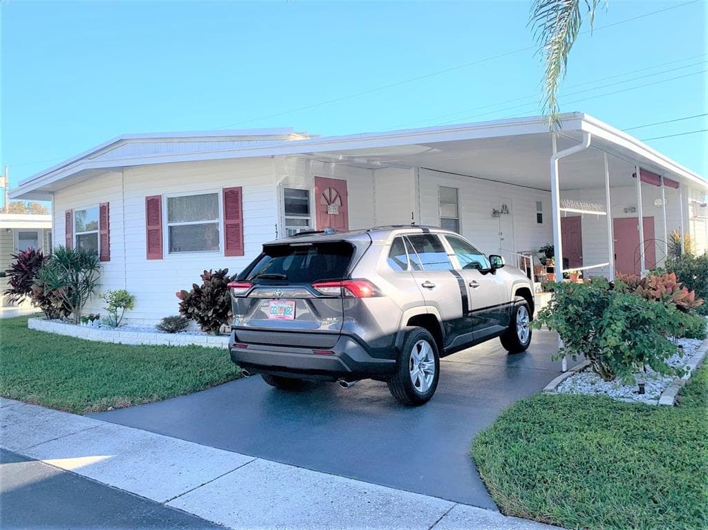 2000 E BAY DRIVE UNIT 177 LARGO, FL 33771