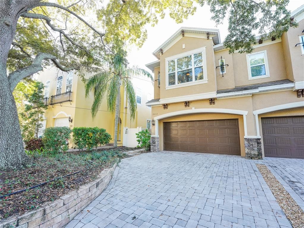 205 S ARRAWANA AVENUE UNIT 2 TAMPA, FL 33609
