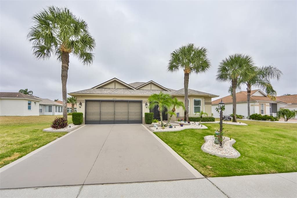 2215 PRESERVATION GREEN COURT SUN CITY CENTER, FL 33573