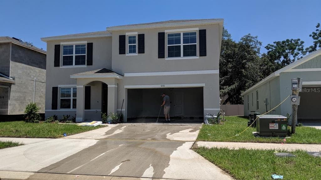9270 WATOLLA DRIVE THONOTOSASSA, FL 33592