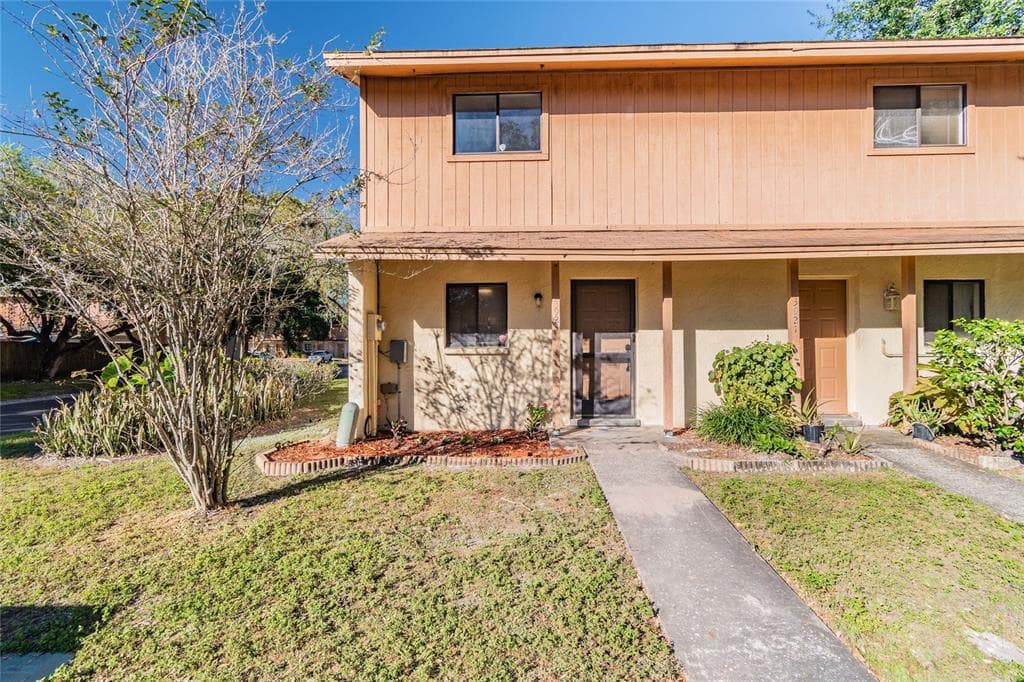 3923 PINE LIMB COURT TAMPA, FL 33614