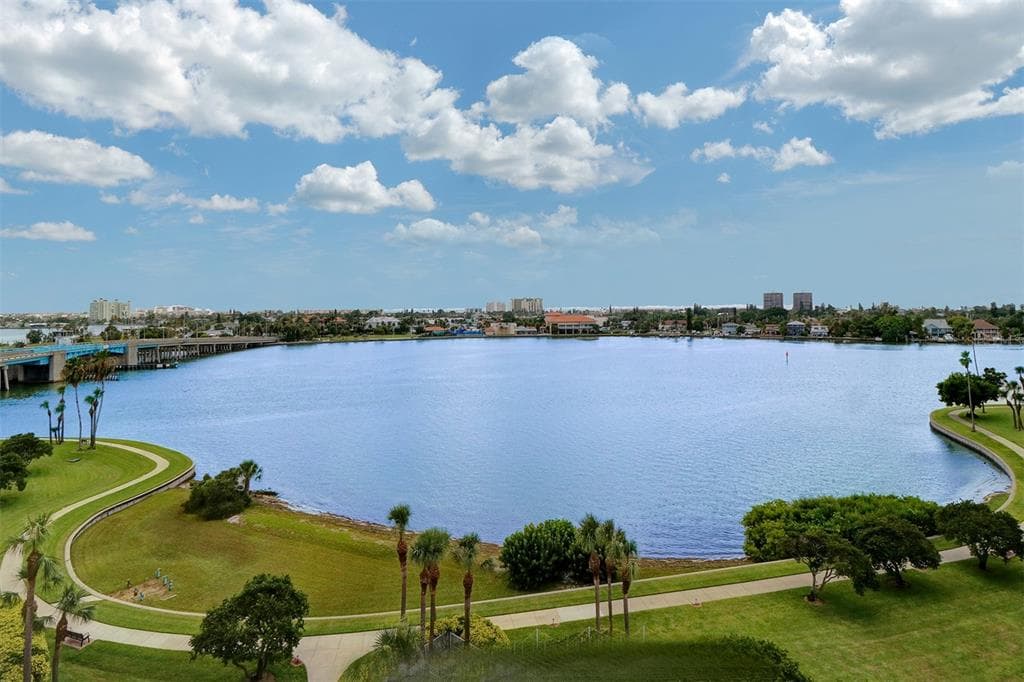 7872 SAILBOAT KEY BOULEVARD S UNIT 306 SOUTH PASADENA, FL 33707