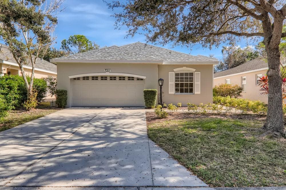 7211 SPIKERUSH COURT LAKEWOOD RANCH, FL 34202