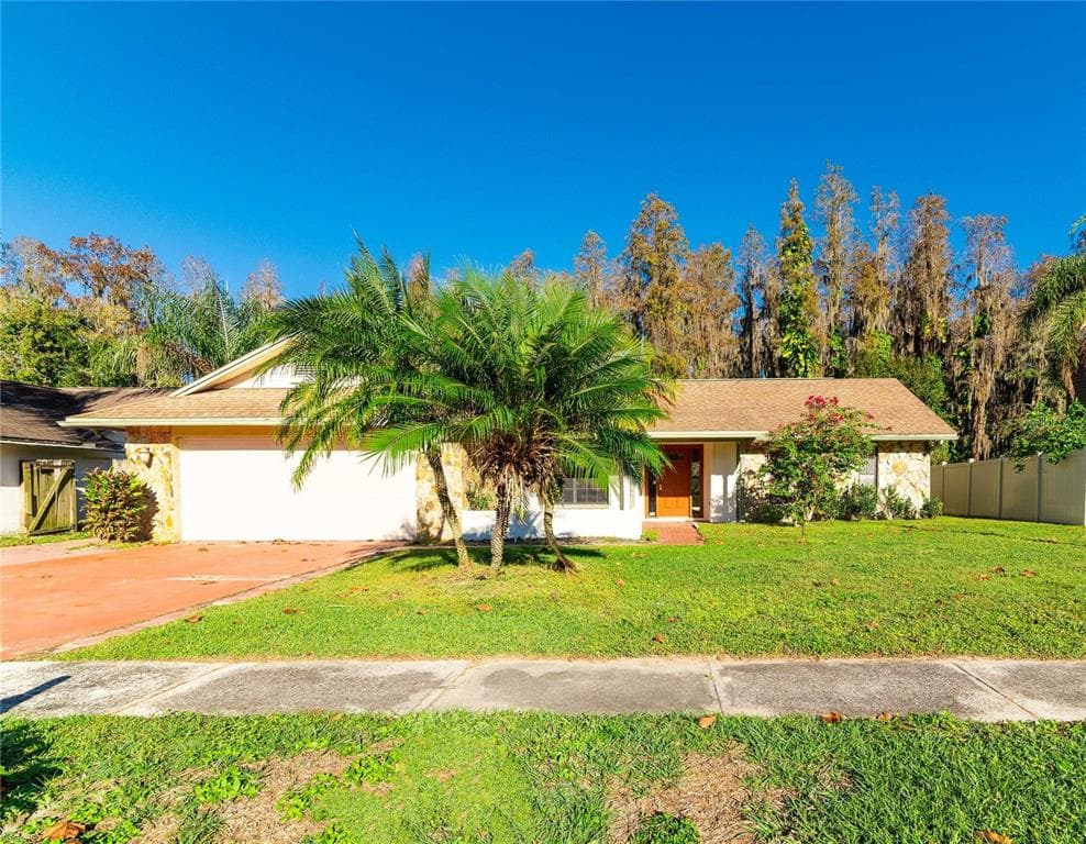 3417 BLOOMINGDALE OAKS DRIVE VALRICO, FL 33596