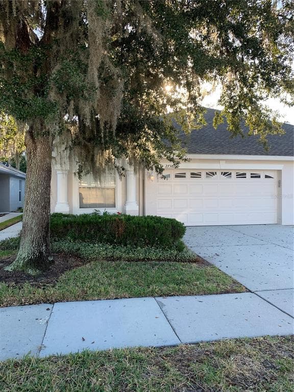 2738 TANGLEWYLDE DRIVE
