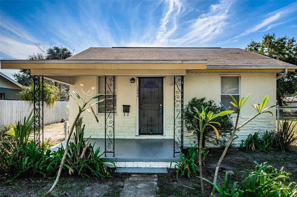 1004 W ARCH STREET TAMPA, FL 33607