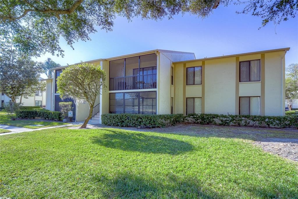 3125 LAKE PINE WAY UNIT C1 TARPON SPRINGS, FL 34688