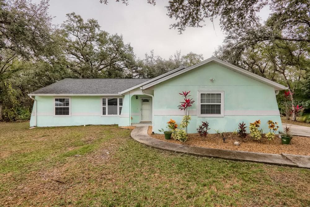630 FLORIDIAN DRIVE KISSIMMEE, FL 34758