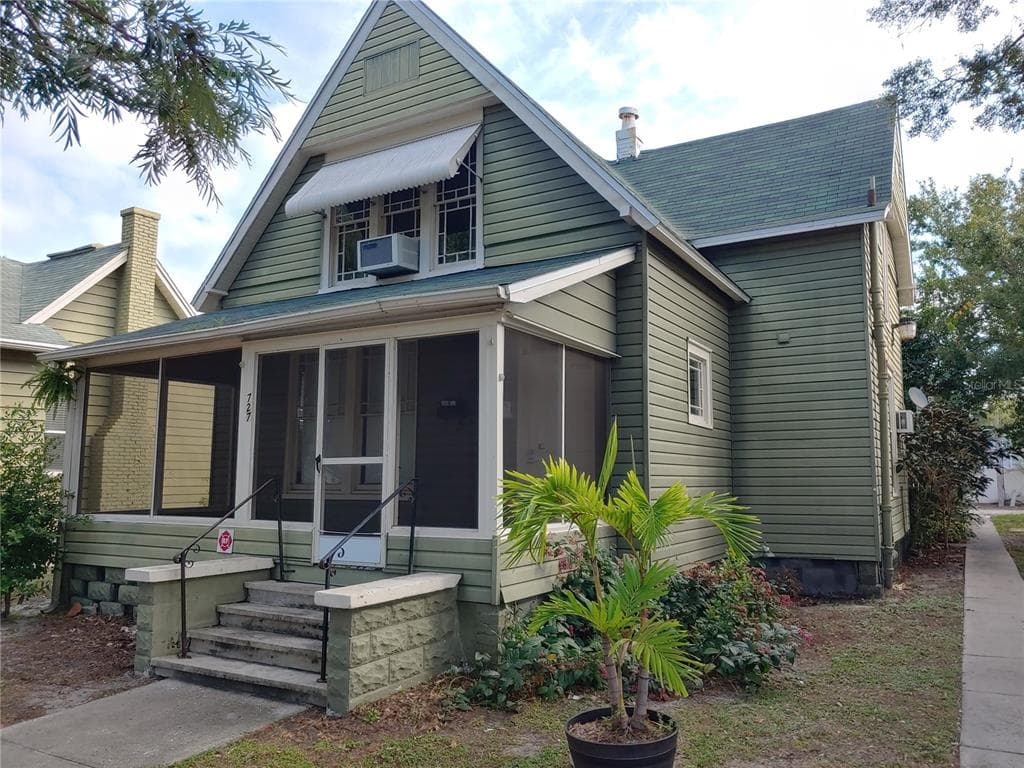 727 DARTMOOR STREET N UNIT 1 ST PETERSBURG, FL 33701