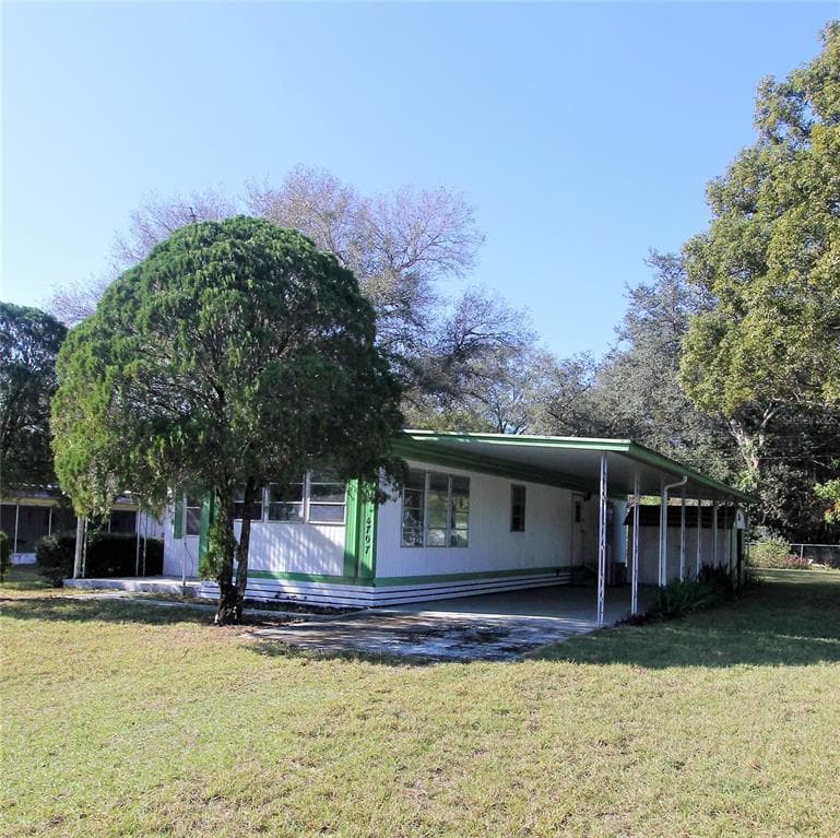 4707 LOUIS DRIVE ZEPHYRHILLS, FL 33542