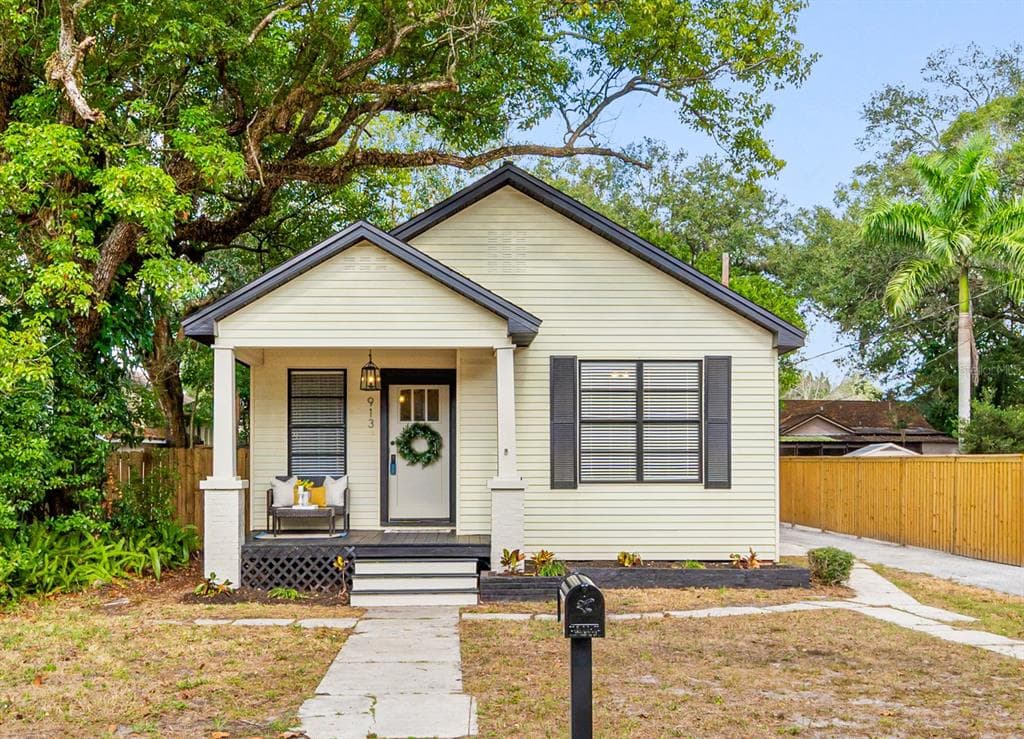 913 W IDLEWILD AVENUE TAMPA, FL 33604