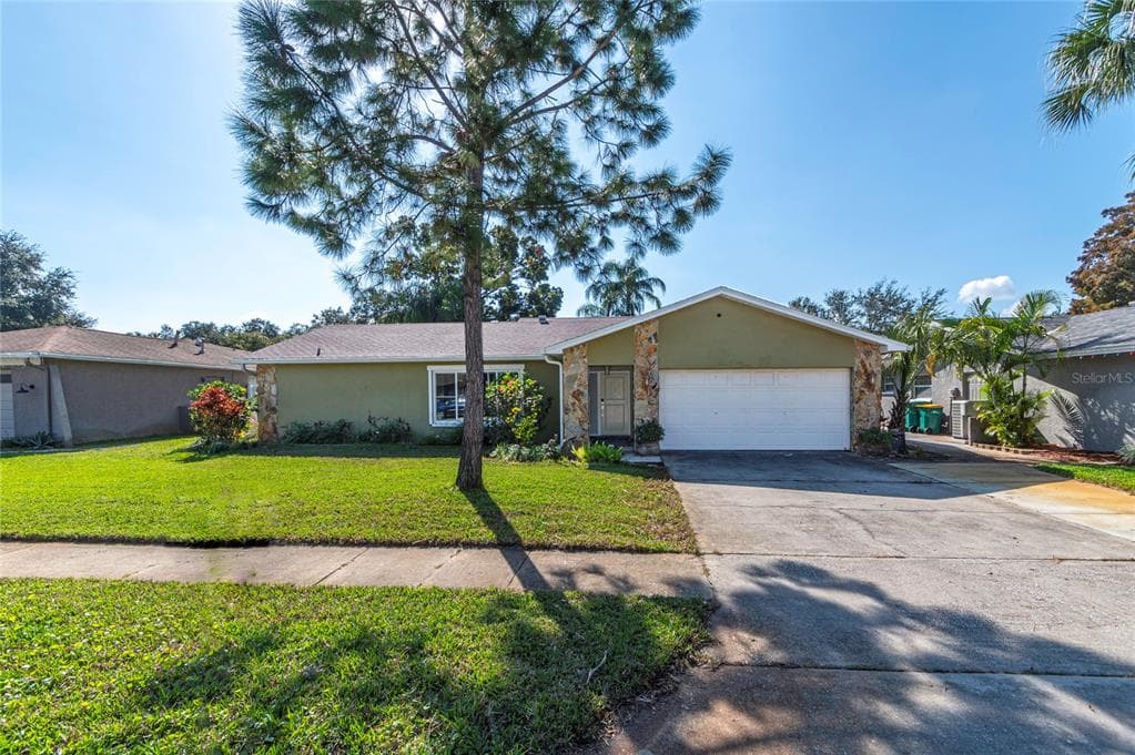 9656 105TH TERRACE LARGO, FL 33773