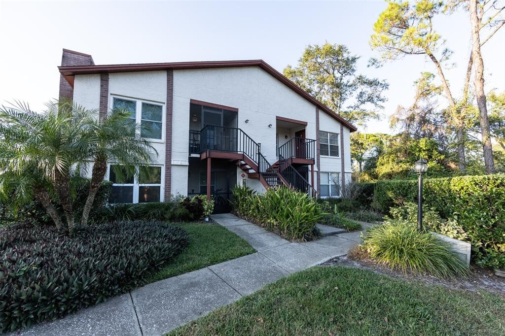 3455 COUNTRYSIDE BOULEVARD UNIT 11 CLEARWATER, FL 33761