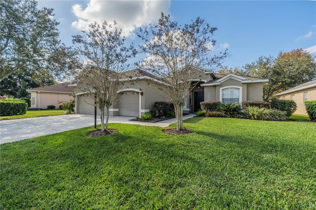 13311 PURPLE FINCH CIR LAKEWOOD RANCH, FL 34202