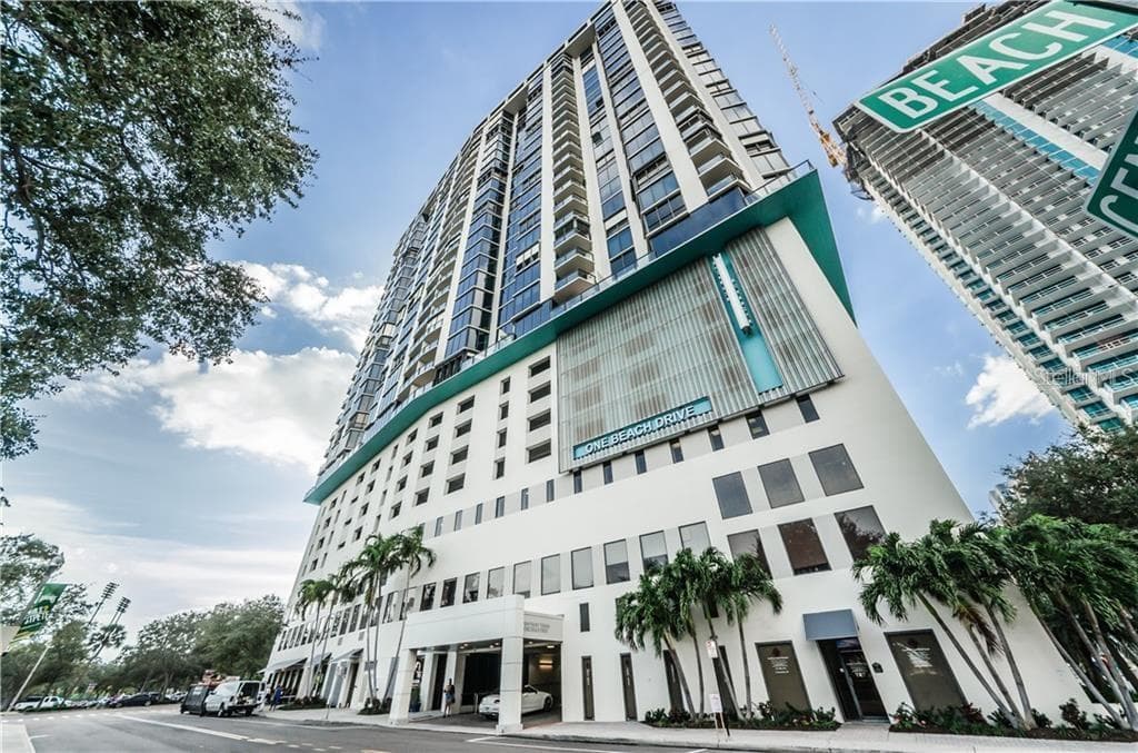 1 SE BEACH DRIVE UNIT 1709