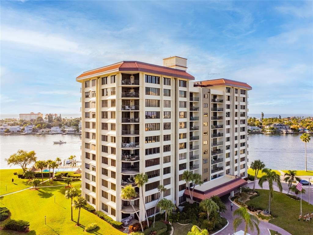 736 ISLAND WAY UNIT 1002 CLEARWATER, FL 33767
