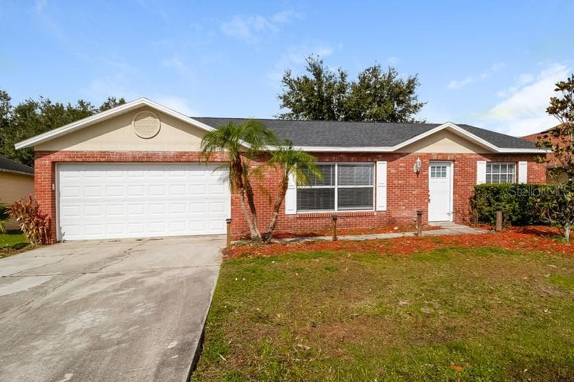 635 BASINGSTOKE COURT KISSIMMEE, FL 34758