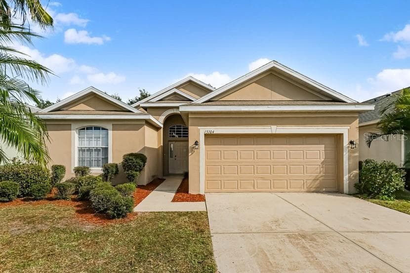 13704 SIGLER STREET RIVERVIEW, FL 33579