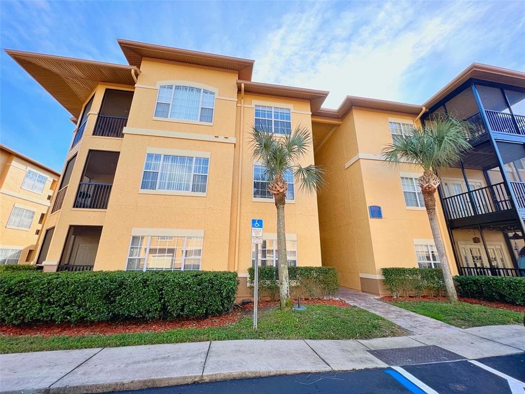 4333 BAYSIDE VILLAGE DRIVE UNIT 214 TAMPA, FL 33615