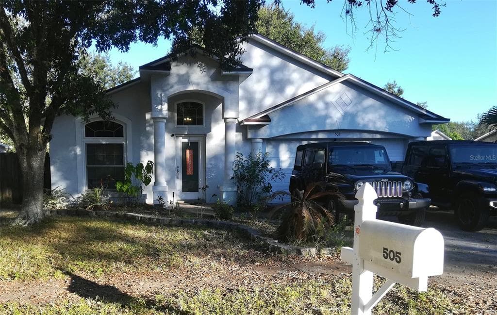 505 SUNSET BEACH COURT VALRICO, FL 33594