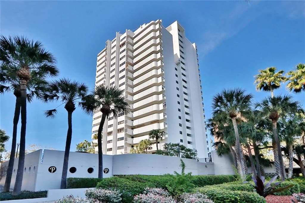 4141 BAYSHORE BOULEVARD UNIT 802 TAMPA, FL 33611