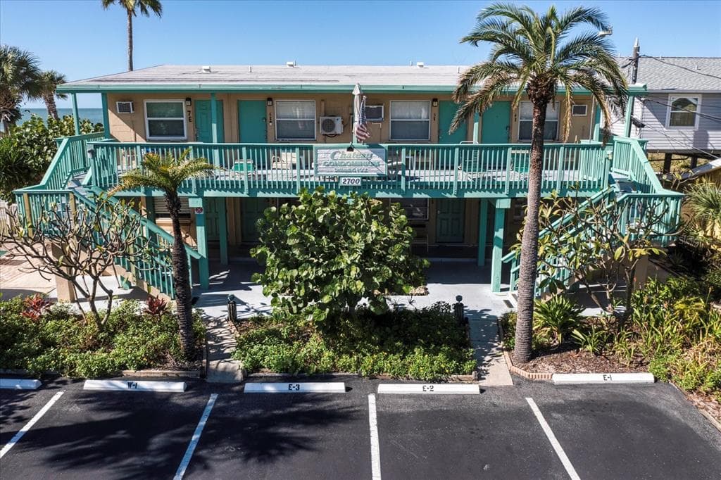 2700 GULF BOULEVARD UNIT W7 BELLEAIR BEACH, FL 33786