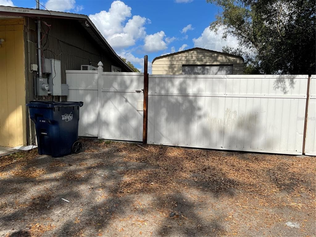 4115 W COMANCHE AVENUE UNIT C TAMPA, FL 33614
