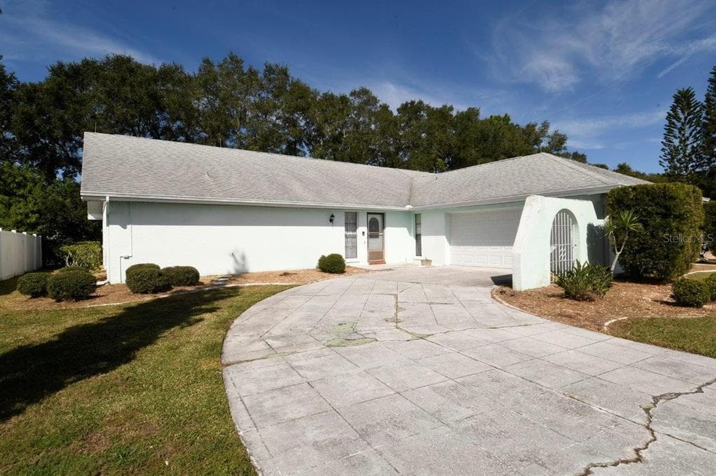 1611 NEW BEDFORD DRIVE