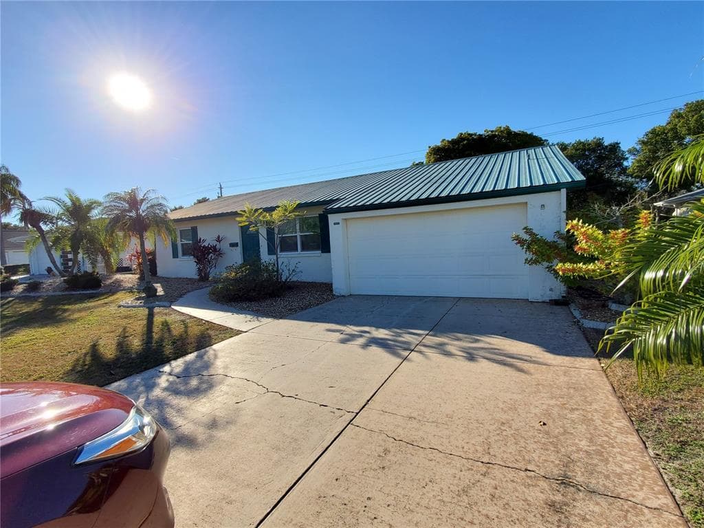 1402 W DEL WEBB BOULEVARD SUN CITY CENTER, FL 33573