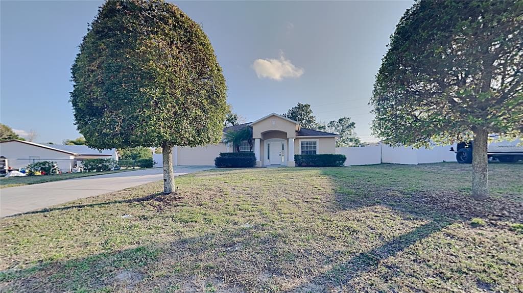609 N APACHE CIRCLE DELTONA, FL 32725