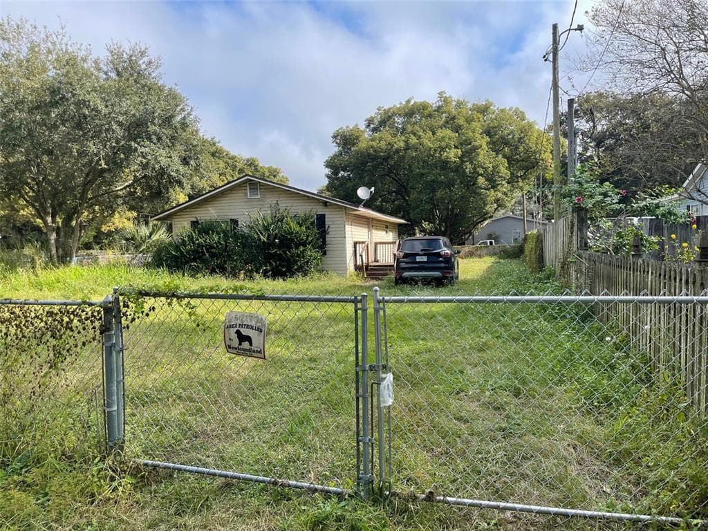 10116 ALMA STREET GIBSONTON, FL 33534