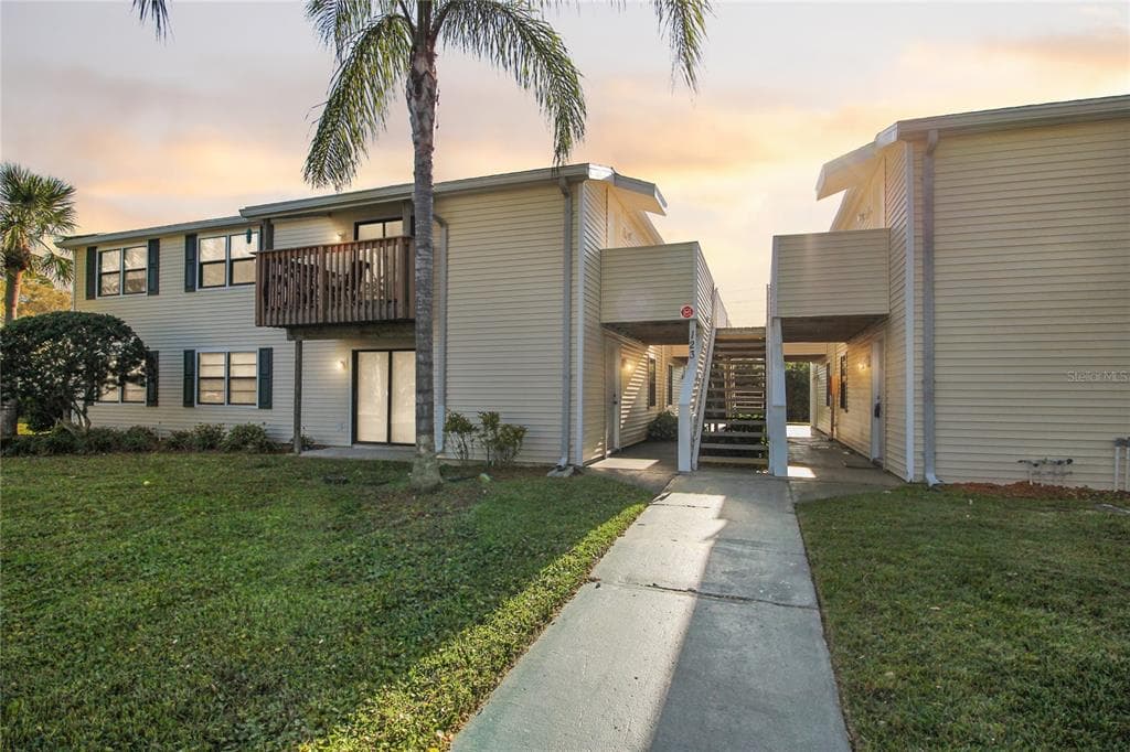 123 LOBLOLLY COURT UNIT G OLDSMAR, FL 34677
