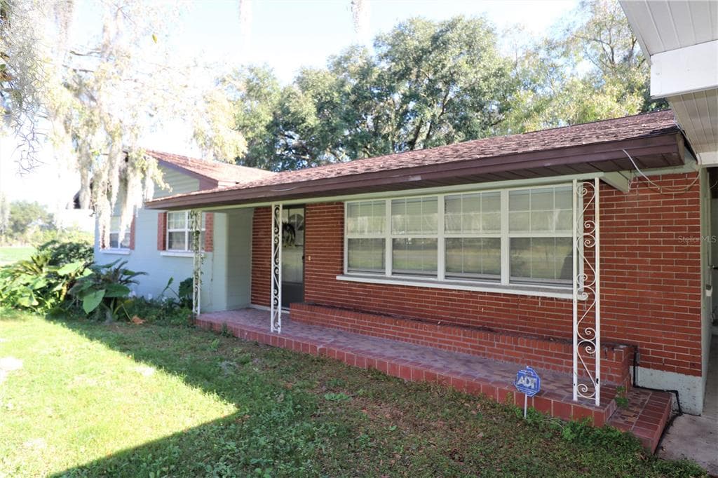 5002 WALLACE ROAD PLANT CITY, FL 33567