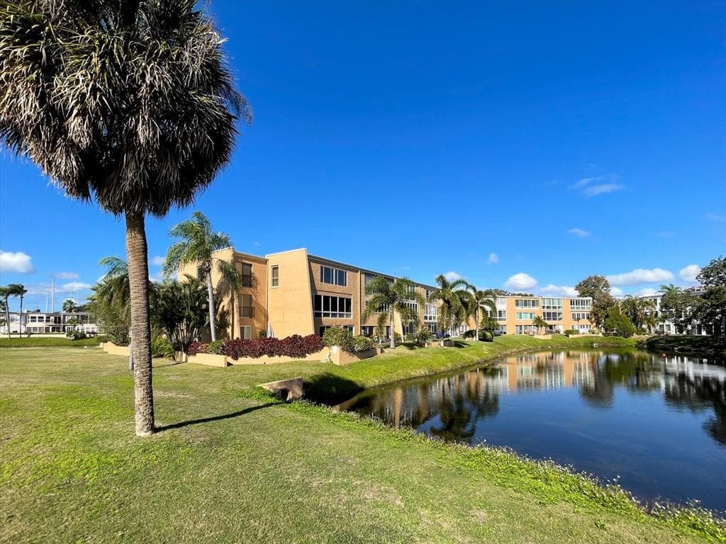 225 COUNTRY CLUB DRIVE UNIT B222