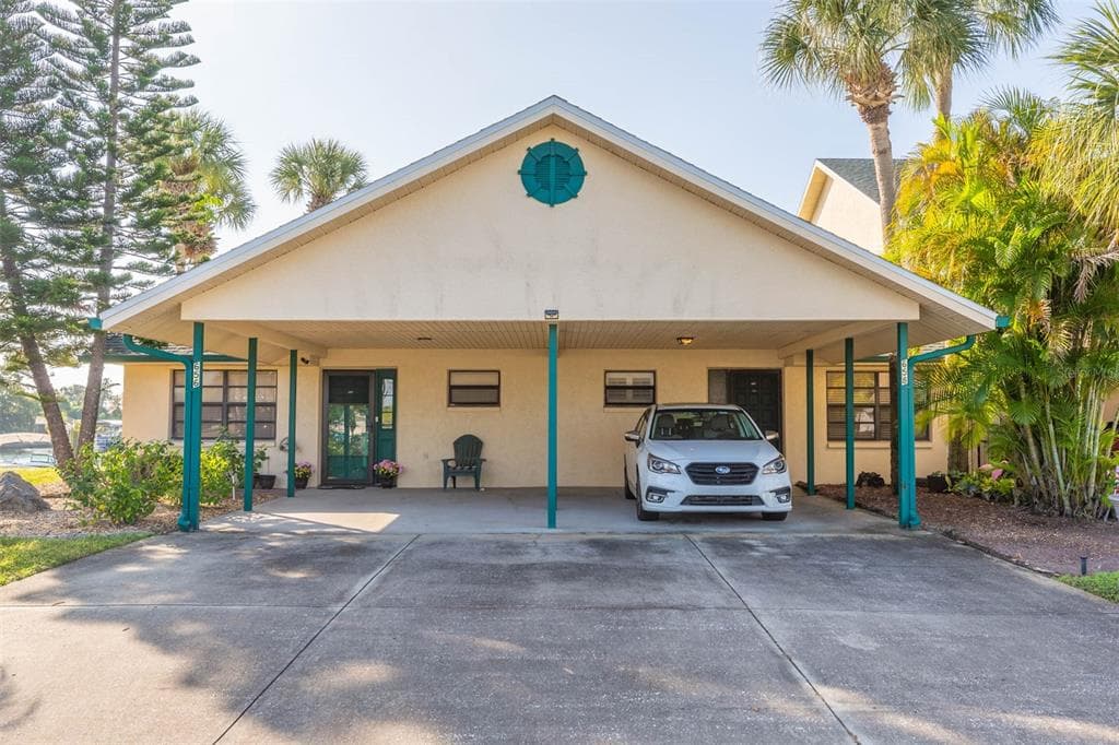 658 YARDARM DRIVE UNIT 29 APOLLO BEACH, FL 33572