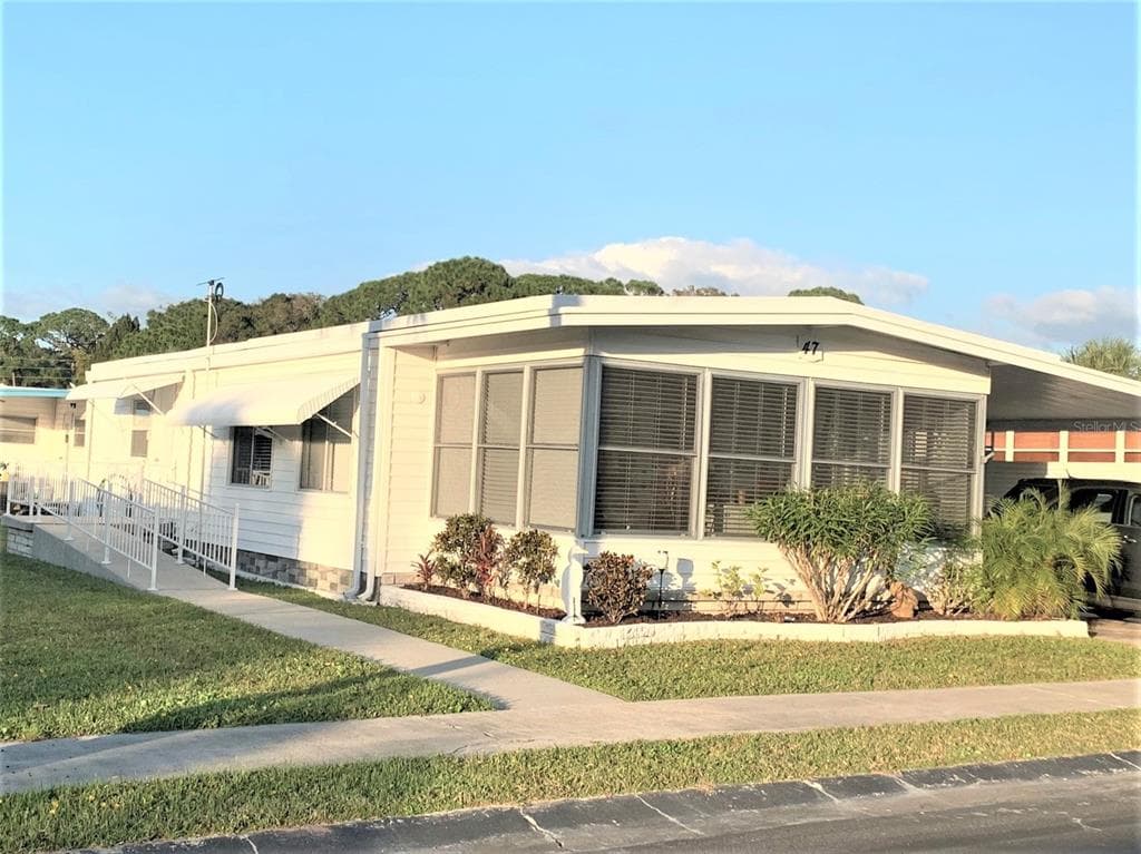6100 62ND AVENUE N UNIT 47 PINELLAS PARK, FL 33781