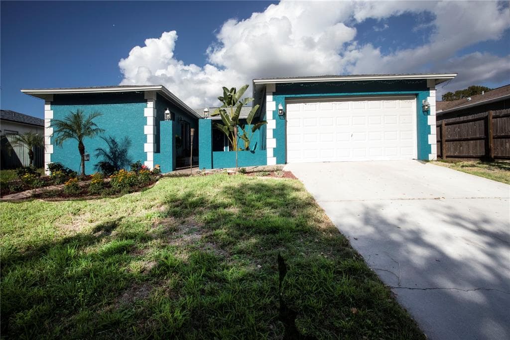 1308 CROSSBOW LANE TARPON SPRINGS, FL 34689